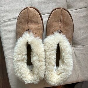 UGG Classic Ankle Slipper